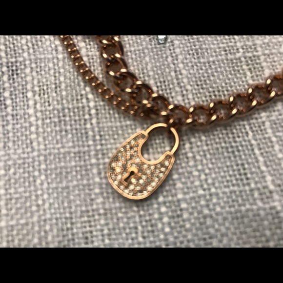 Michael Kors gold bracelet new - Picture 5 of 8